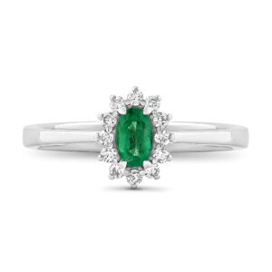 Anillo de oro blanco, esmeralda central rodeada de diamantes