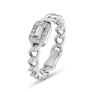 Anillo de oro blanco, diamante talla baguette y diamantes talla brillante