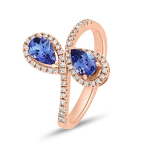 Anillo de oro rosa, diamantes y tanzanitas