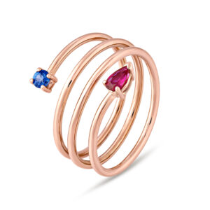 Anillo de oro rosa, rubí y zafiro
