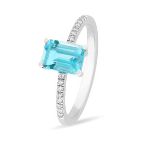 Anillo de oro blanco, diamantes y topacio azul