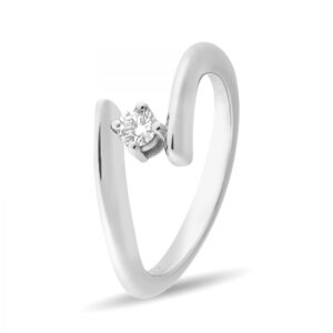 Solitario de oro blanco y diamante central