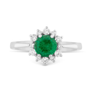 Anillo de oro blanco, esmeralda central rodeada de diamantes