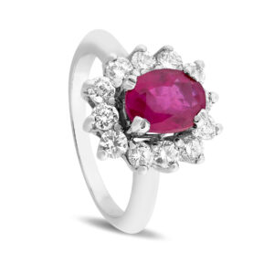 Anillo de oro blanco con rubí y diamantes